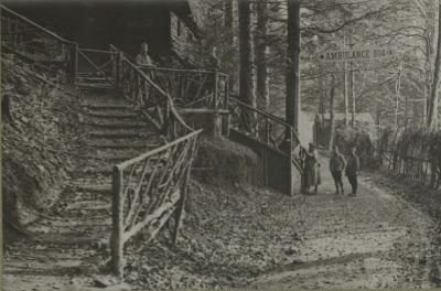 camp-jean-perrin-ambulance-alpine-304-11-nov-1917.jpg