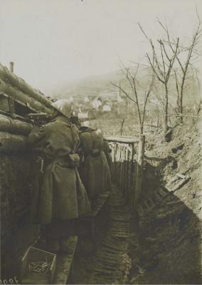 village-vu-de-tranchee-de-1ere-ligne-02-mars-1916-2.jpg